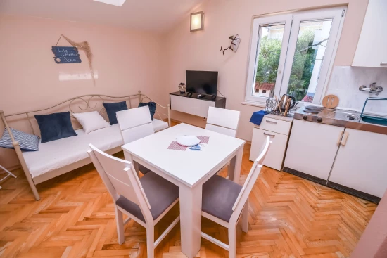 Apartmán Střední Dalmácie - Okrug Gornji DA 9875 N4