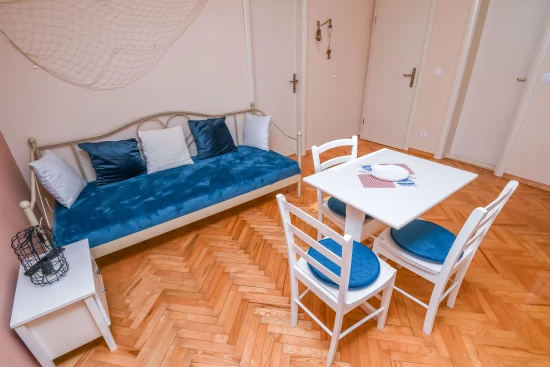 Apartmán Střední Dalmácie - Okrug Gornji DA 9875 N5