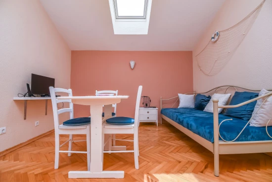 Apartmán Střední Dalmácie - Okrug Gornji DA 9875 N5