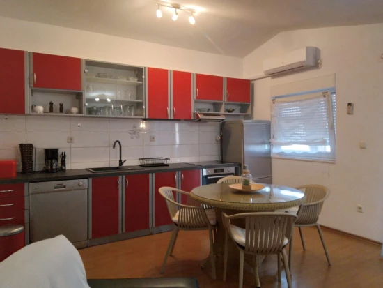 Apartmán Severní Dalmácie - Vodice DA 9889 N1