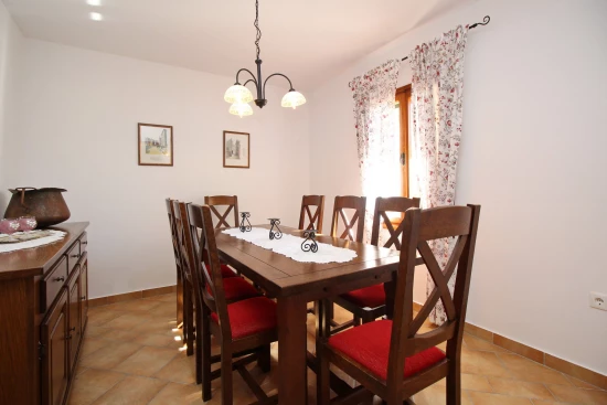 Vila s bazénem Ostrov Krk - Baška OS 10578 N1