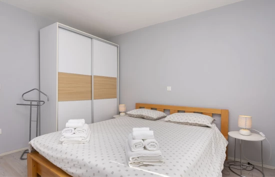 Apartmán Střední Dalmácie - Dugi Rat DA 9931 N1