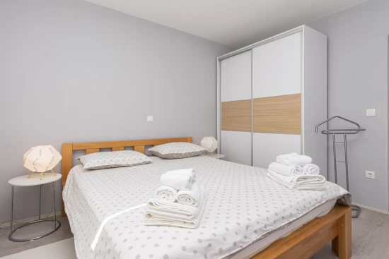 Apartmán Střední Dalmácie - Dugi Rat DA 9931 N1