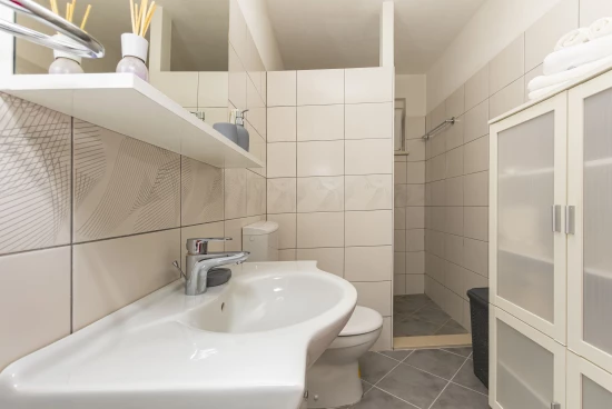 Apartmán Střední Dalmácie - Dugi Rat DA 9931 N1