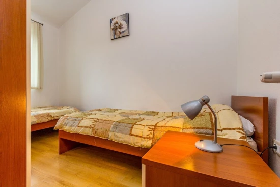 Apartmán Istrie - Ližnjan IS 7579 N1