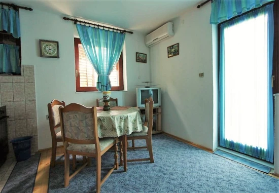 Apartmán Střední Dalmácie - Pisak DA 9987 N1