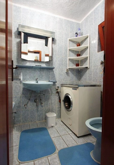 Apartmán Střední Dalmácie - Pisak DA 9987 N1