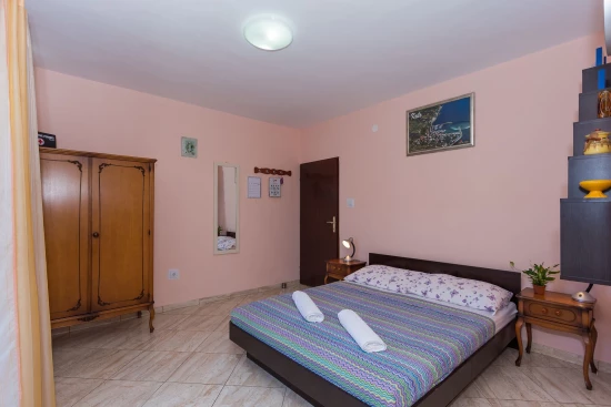 Apartmán Střední Dalmácie - Krilo Jesenice DA 10052 N2