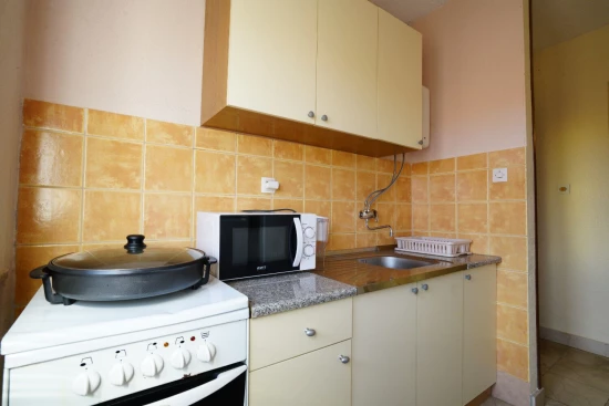 Apartmán Střední Dalmácie - Pisak DA 10071 N1