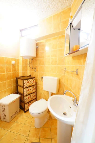 Apartmán Střední Dalmácie - Pisak DA 10071 N1