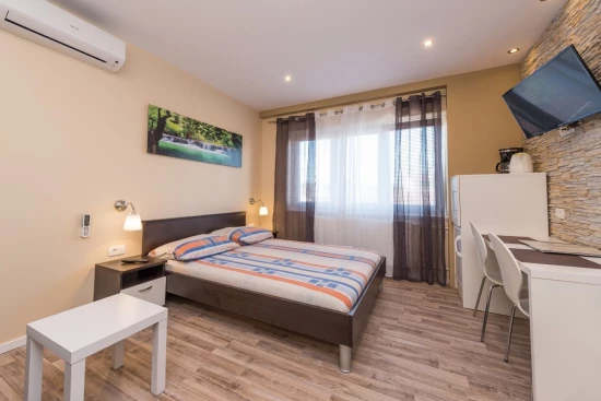 Apartmán Severní Dalmácie - Sukošan DA 10082 N5