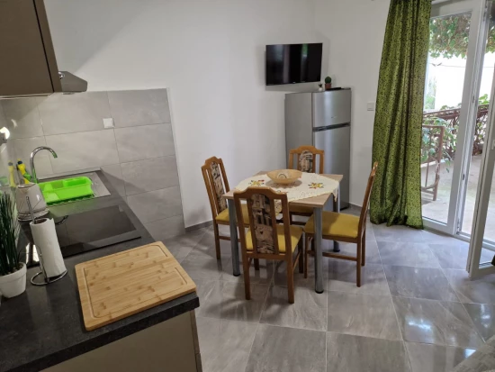 Apartmán Střední Dalmácie - Podgora DA 10101 N1