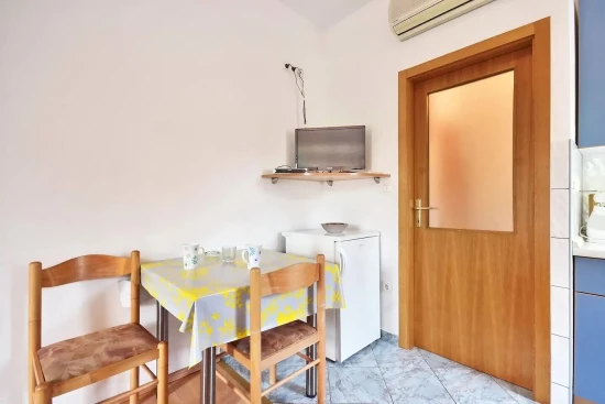 Apartmán Střední Dalmácie - Omiš DA 10105 N2