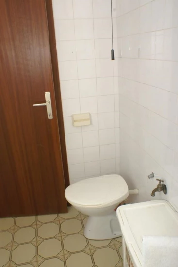 Apartmán Střední Dalmácie - Pisak DA 10121 N1