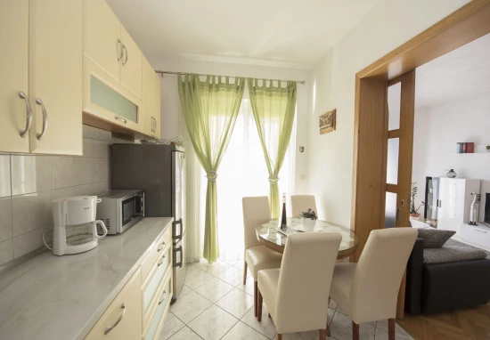 Apartmán Střední Dalmácie - Brela DA 10128 N2