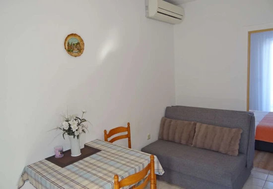 Apartmán Střední Dalmácie - Okrug Donji DA 10174 N2