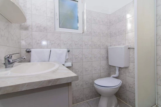 Apartmán Střední Dalmácie - Okrug Donji DA 10211 N2