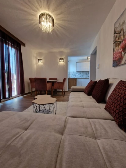 Apartmán Střední Dalmácie - Okrug Donji DA 10211 N6