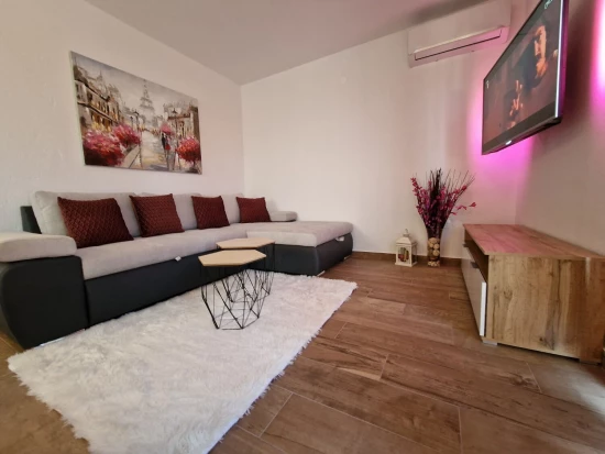 Apartmán Střední Dalmácie - Okrug Donji DA 10211 N6