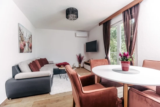 Apartmán Střední Dalmácie - Okrug Donji DA 10211 N6