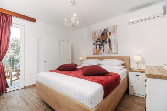 Apartmán Střední Dalmácie - Okrug Donji DA 10211 N6