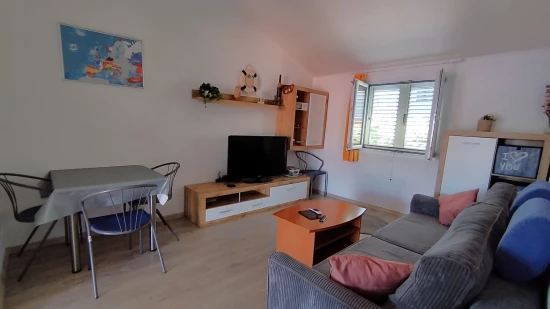 Apartmán Střední Dalmácie - Okrug Donji DA 10254 N1