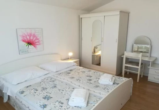 Apartmán Severní Dalmácie - Tribunj (Vodice) DA 10265 N1