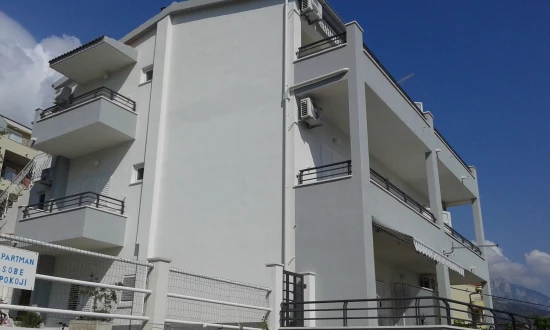 Apartmán Střední Dalmácie - Baška Voda DA 10270 N1