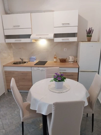 Apartmán Střední Dalmácie - Baška Voda DA 10270 N2