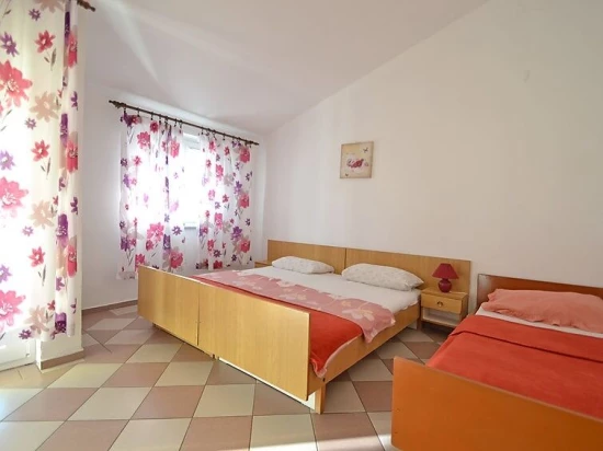 Apartmán Severní Dalmácie - Starigrad Paklenica DA 10310 N1