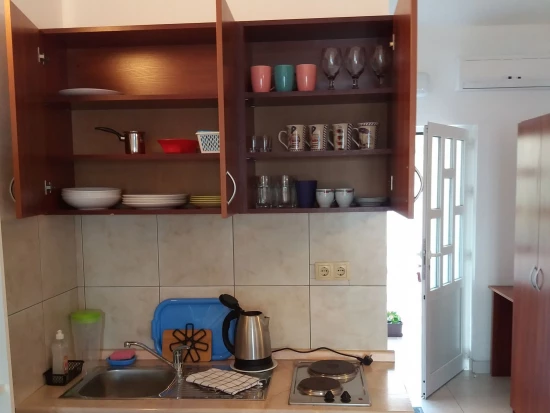 Apartmán Střední Dalmácie - Dugi Rat DA 10441 N3