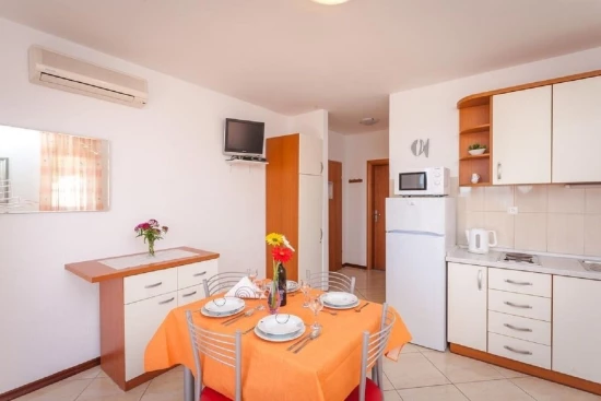 Apartmán Střední Dalmácie - Brela DA 10476 N3