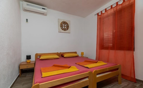 Apartmán Střední Dalmácie - Staniči DA 10498 N2