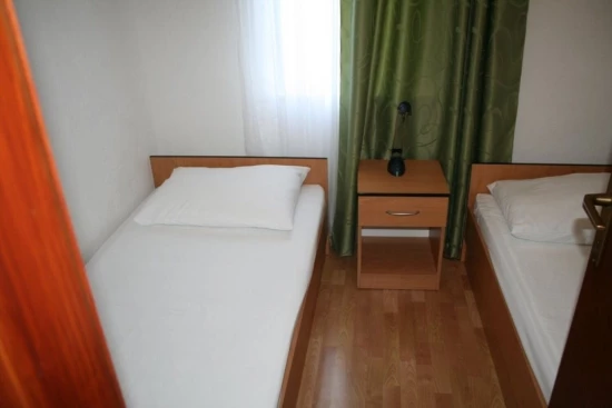 Apartmán Střední Dalmácie - Pisak DA 10505 N2