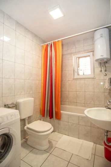 Apartmán Střední Dalmácie - Baška Voda DA 10519 N1