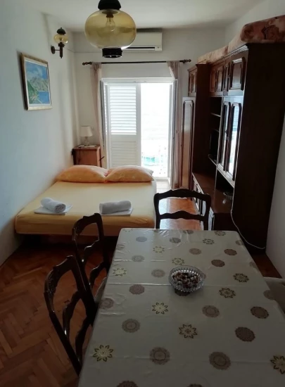 Apartmán Střední Dalmácie - Pisak DA 10525 N1