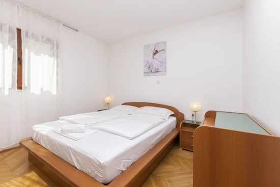 Apartmán Střední Dalmácie - Dugi Rat DA 10542 N1