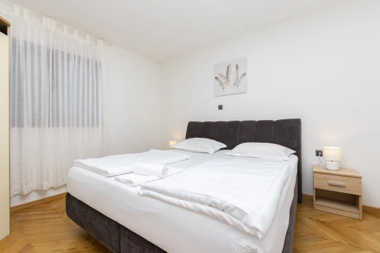 Apartmán Střední Dalmácie - Dugi Rat DA 10542 N1