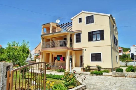 Apartmán Severní Dalmácie - Tribunj (Vodice) DA 10557 N1