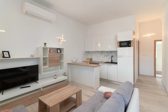 Apartmán Střední Dalmácie - Marina DA 10562 N2