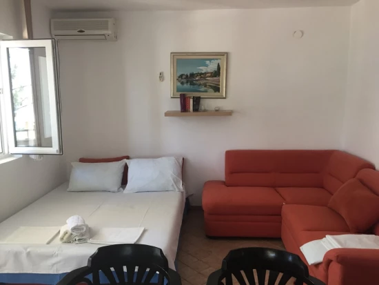 Apartmán Střední Dalmácie - Okrug Donji DA 10618 N2