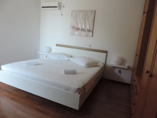 Apartmánový pokoj Střední Dalmácie - Brela DA 10710 N2