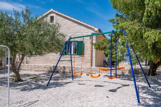 Vila s bazénem Ostrov Brač - Pučišća OS 11838 N1