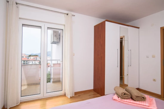 Apartmán Střední Dalmácie - Okrug Gornji DA 10740 N1