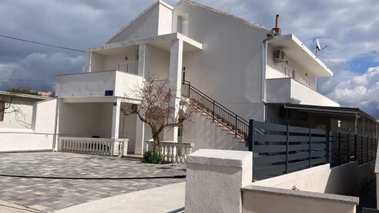 Apartmán Severní Dalmácie - Vodice DA 10762 N1