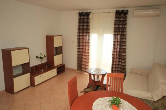 Apartmán Střední Dalmácie - Baška Voda DA 10830 N1