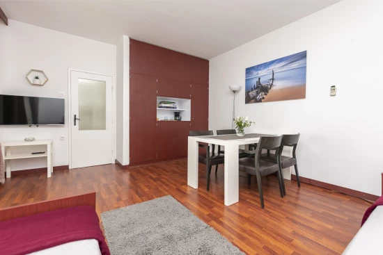 Apartmán Střední Dalmácie - Jesenice DA 10833 N1