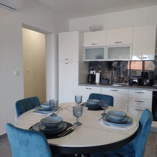 Apartmán Střední Dalmácie - Okrug Gornji DA 17025 N4