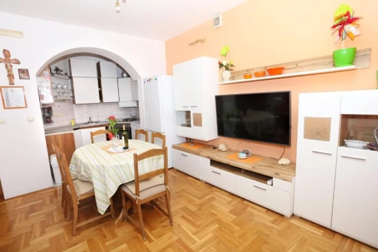 Apartmán Střední Dalmácie - Dugi Rat DA 17038 N1