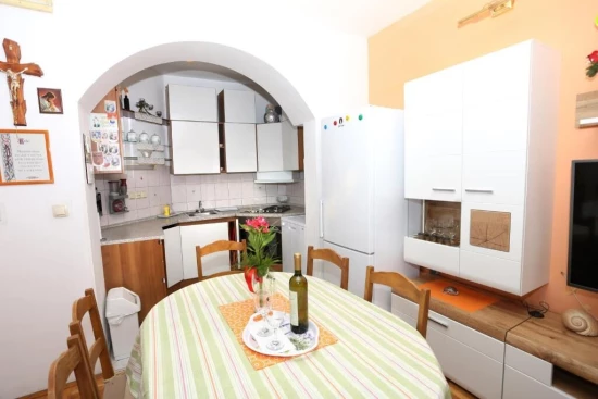 Apartmán Střední Dalmácie - Dugi Rat DA 17038 N1